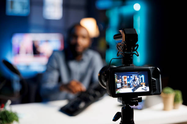 tv advertising 2 Television advertising